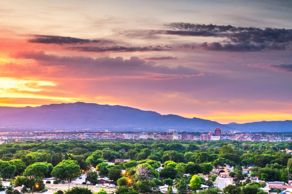How Las Cruces Homeowners Can Compare Sale Options When Speed, Price, and Certainty Matter